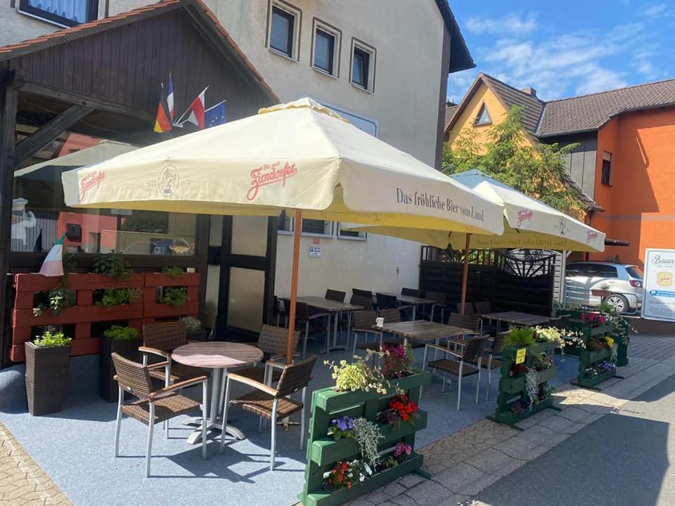 Bauer'S Pension-Restaurant-Catering Grosshabersdorf Eksteriør billede