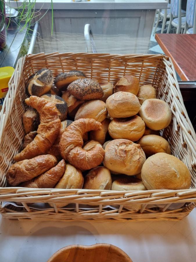 Bauer'S Pension-Restaurant-Catering Grosshabersdorf Eksteriør billede