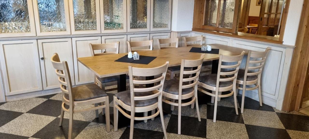 Bauer'S Pension-Restaurant-Catering Grosshabersdorf Eksteriør billede